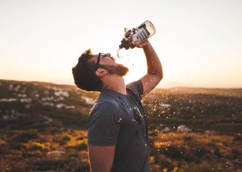 Oil Heads for Best Weekly Gain in Month on Keystone Disruption